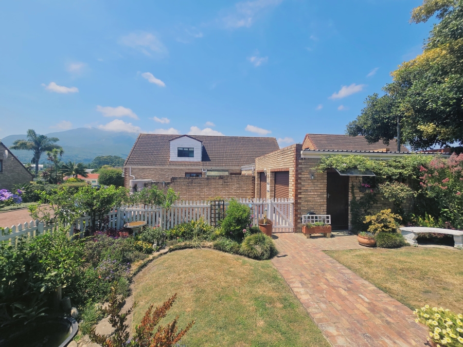 3 Bedroom Property for Sale in Dormehls Drift Western Cape